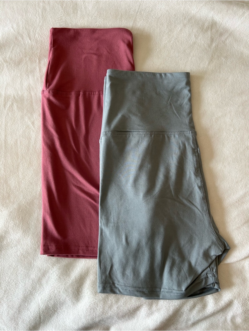 Amazon Essentials Women's Bike Shorts - Dusty Rose & Slate Gray